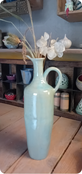 Bouteille style antique émaillée verte